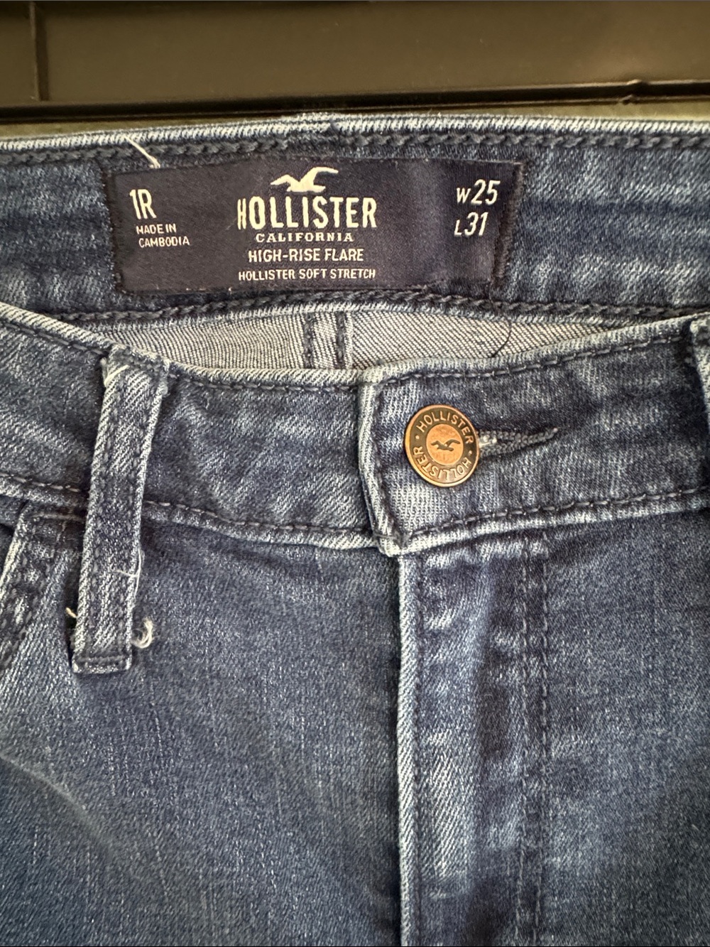 Hollister High-Rise Flare Jeans - Dark Blue